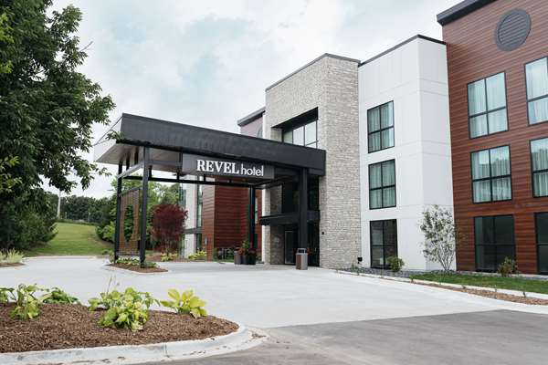 Exterior view - Revel Hotel Urbandale - I-35 & I-80, Exit 125