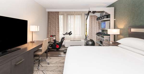  - DoubleTree by Hilton Hotel Penn Station Newark