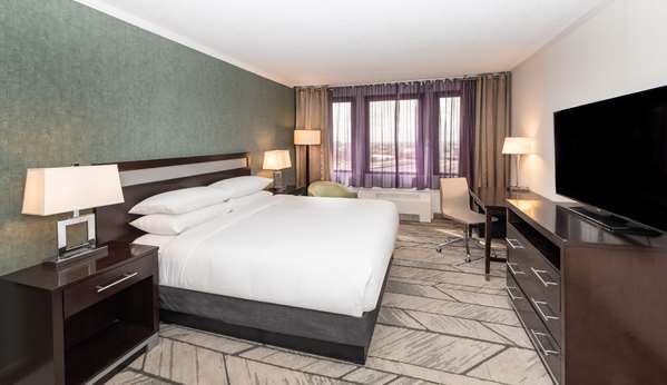  - DoubleTree by Hilton Hotel Penn Station Newark
