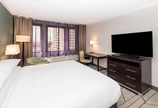  - DoubleTree by Hilton Hotel Penn Station Newark