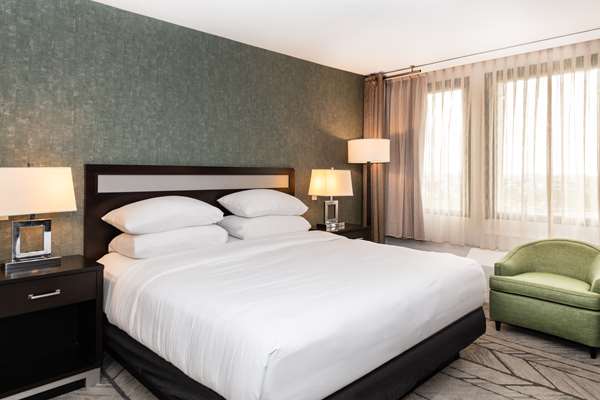  - DoubleTree by Hilton Hotel Penn Station Newark