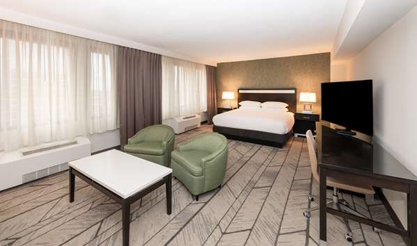  - DoubleTree by Hilton Hotel Penn Station Newark