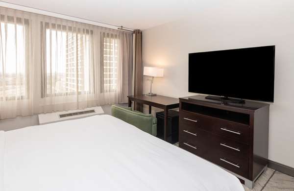  - DoubleTree by Hilton Hotel Penn Station Newark