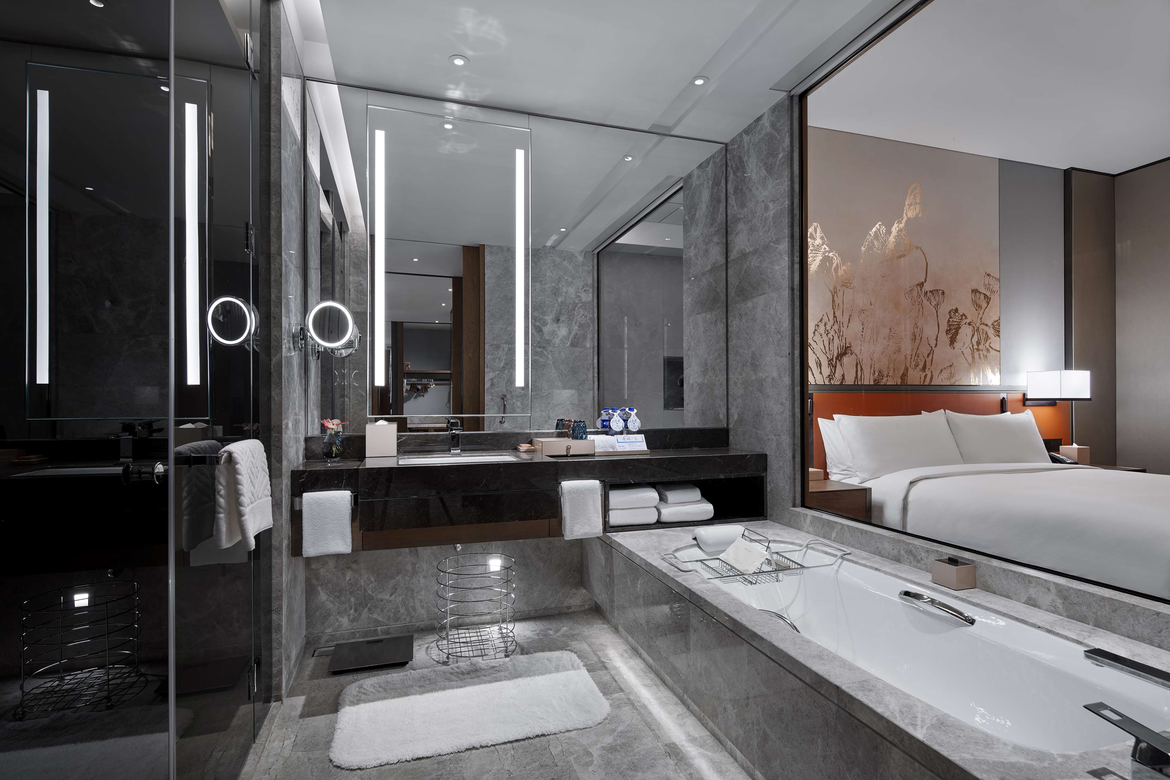 Hilton Guiyang Room Type - DELUXE SUITE