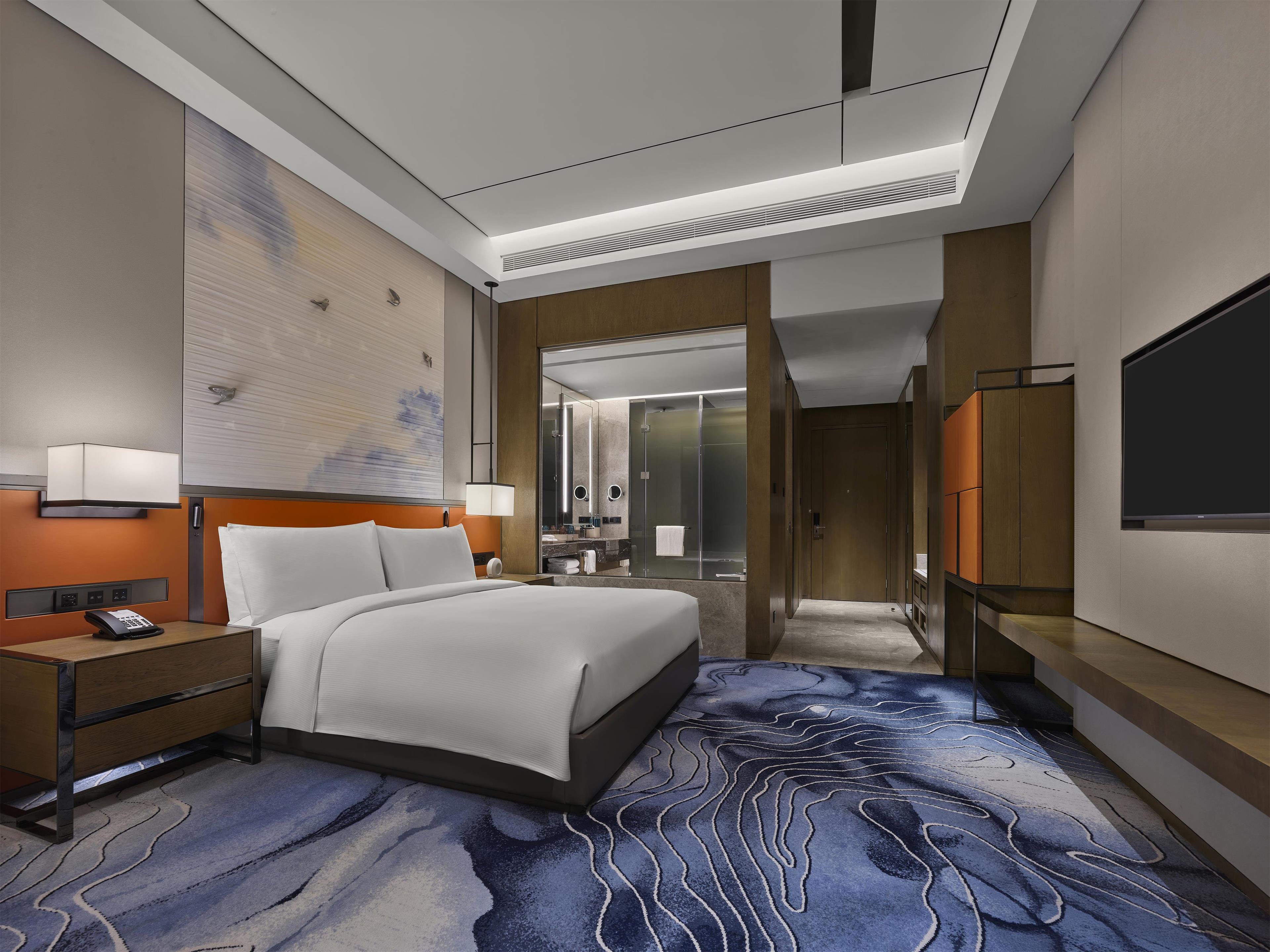 Hilton Guiyang Room Type - KING DELUXE ROOM