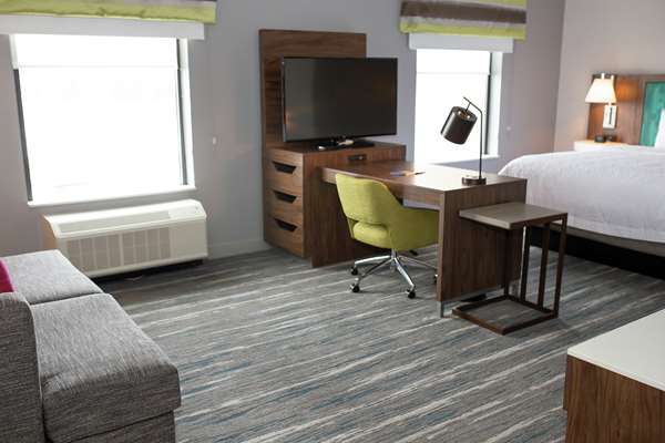  - Hampton Inn & Suites Dundee