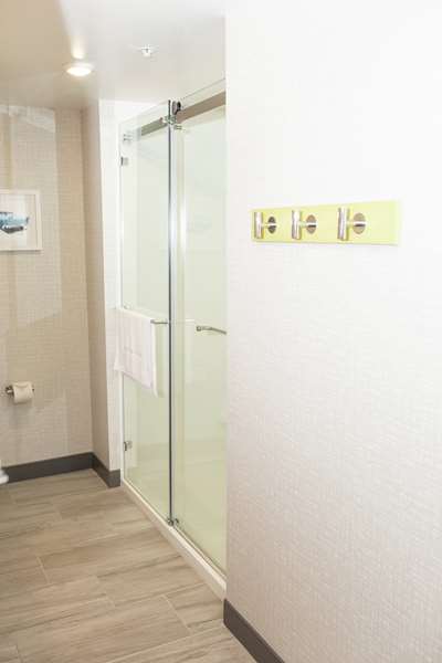  - Hampton Inn & Suites Dundee