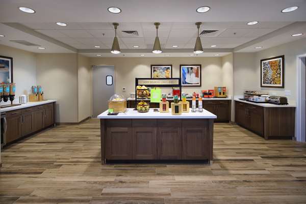 Amenities - Hampton Inn & Suites Tech Park Tucson - I-10, Exit 273