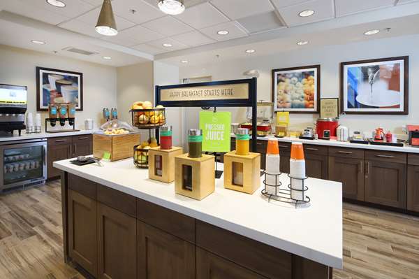Amenities - Hampton Inn & Suites Tech Park Tucson - I-10, Exit 273