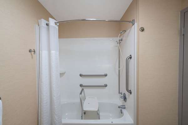  - Wingate by Wyndham Airport Fletcher - I-26, Exit 40