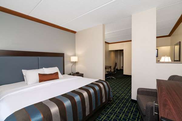 Suite - Wingate by Wyndham Airport Fletcher - I-26, Exit 40