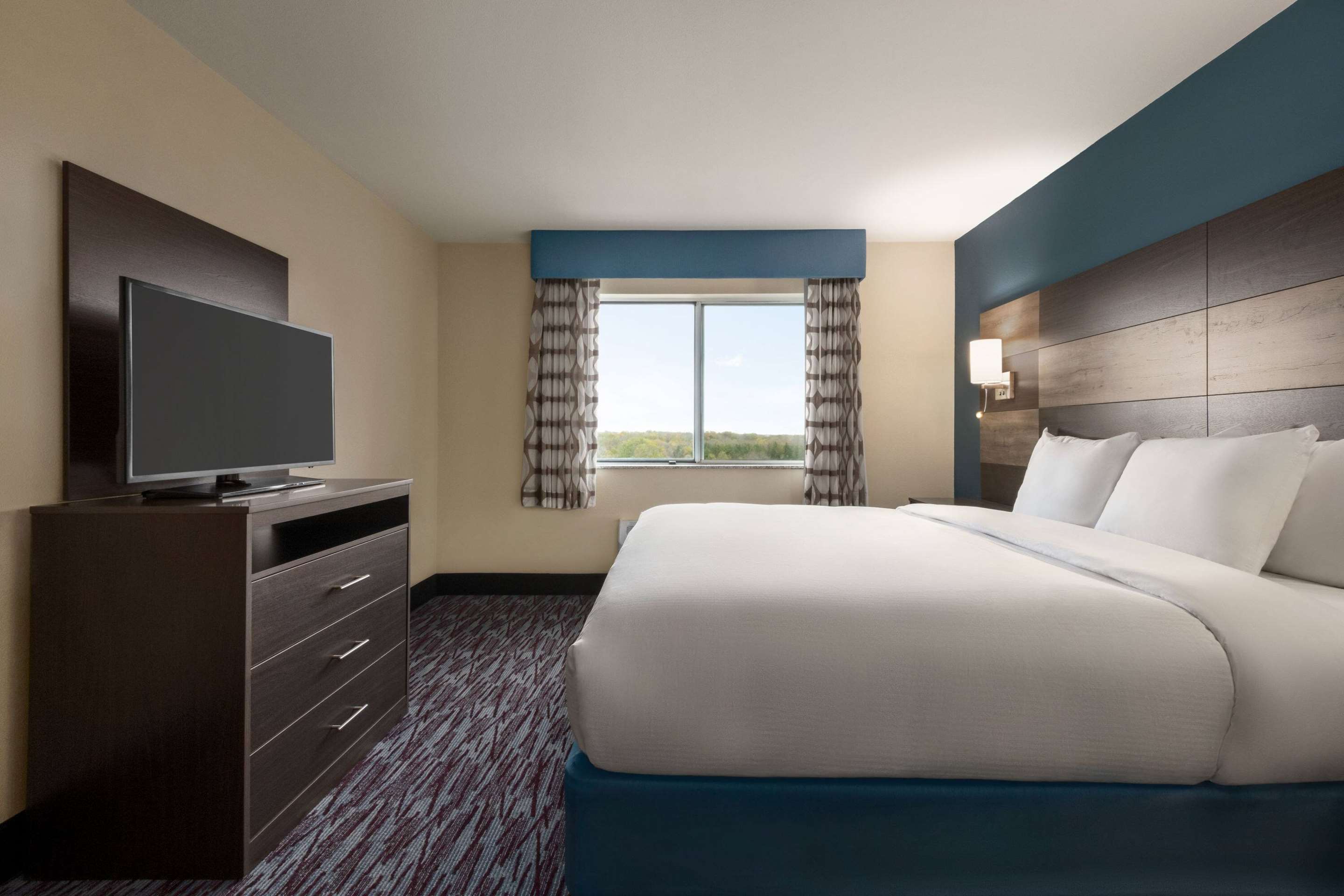 Suite | AmericInn by Wyndham Dodgeville