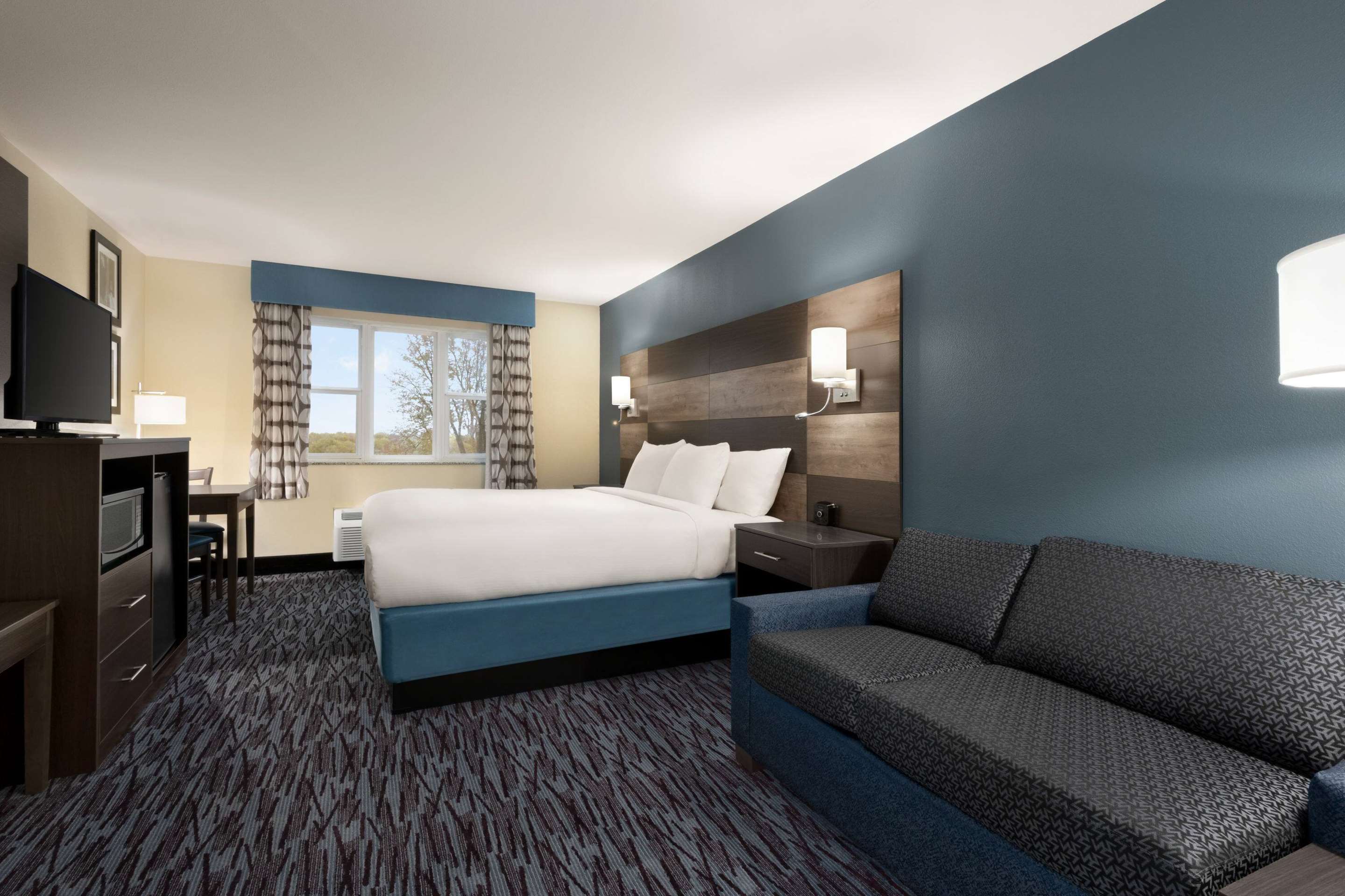 Suite | AmericInn by Wyndham Dodgeville
