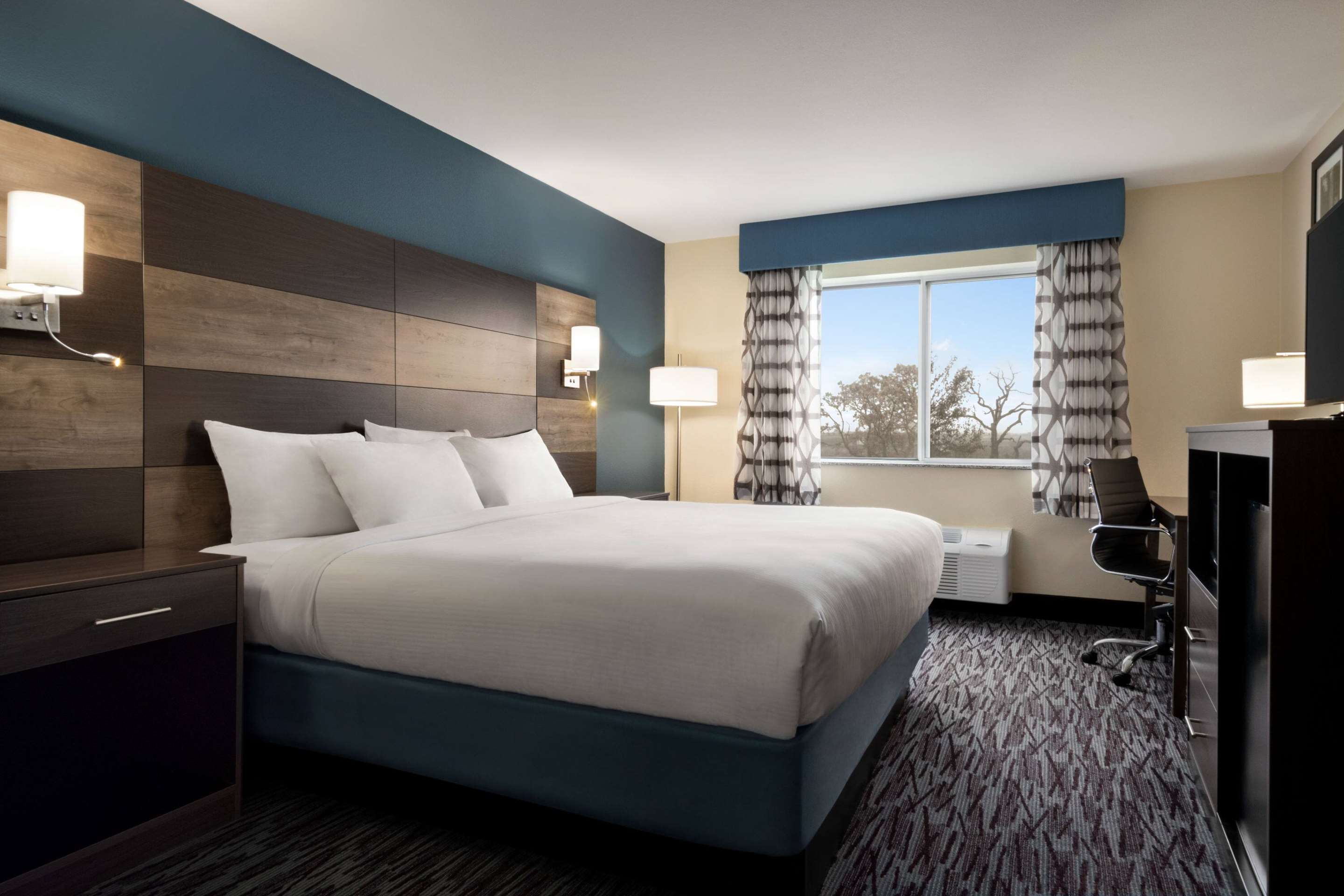 Guest room | AmericInn by Wyndham Dodgeville