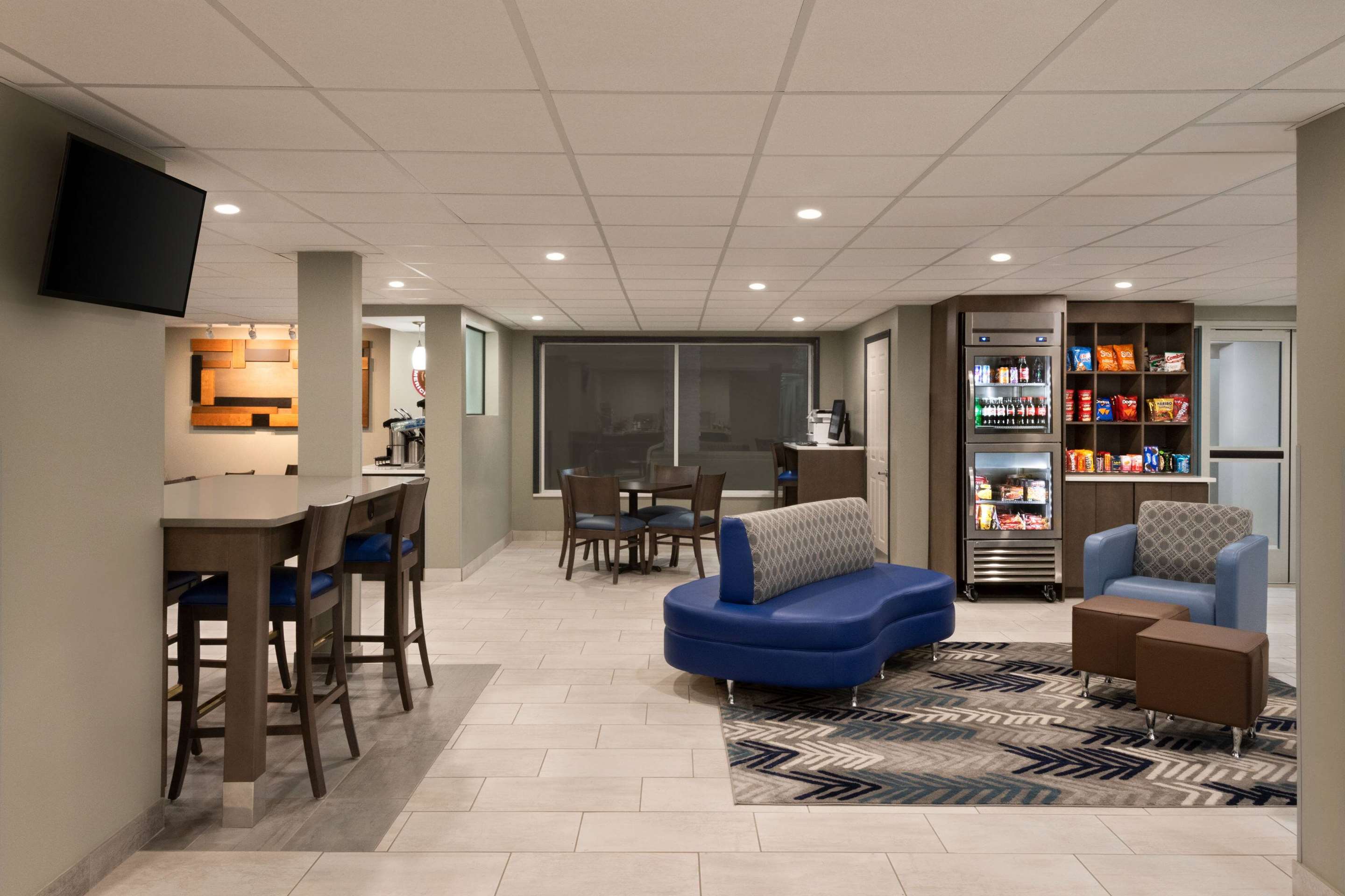 Lobby | AmericInn by Wyndham Dodgeville