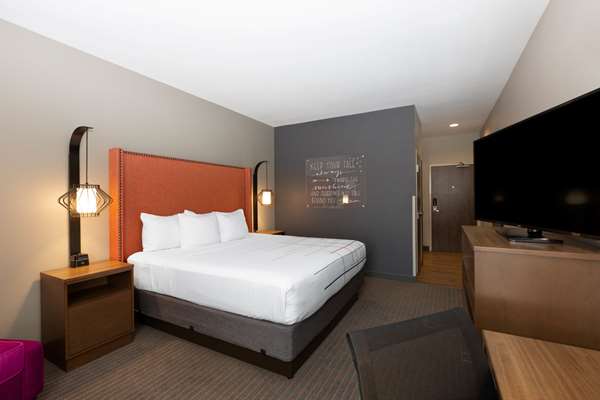  - La Quinta Inn & Suites Altoona - I-80, Exit 142