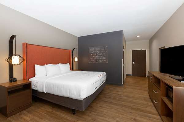  - La Quinta Inn & Suites Altoona - I-80, Exit 142