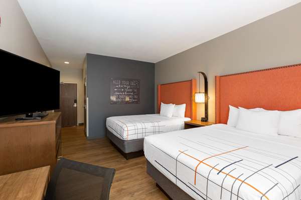  - La Quinta Inn & Suites Altoona - I-80, Exit 142