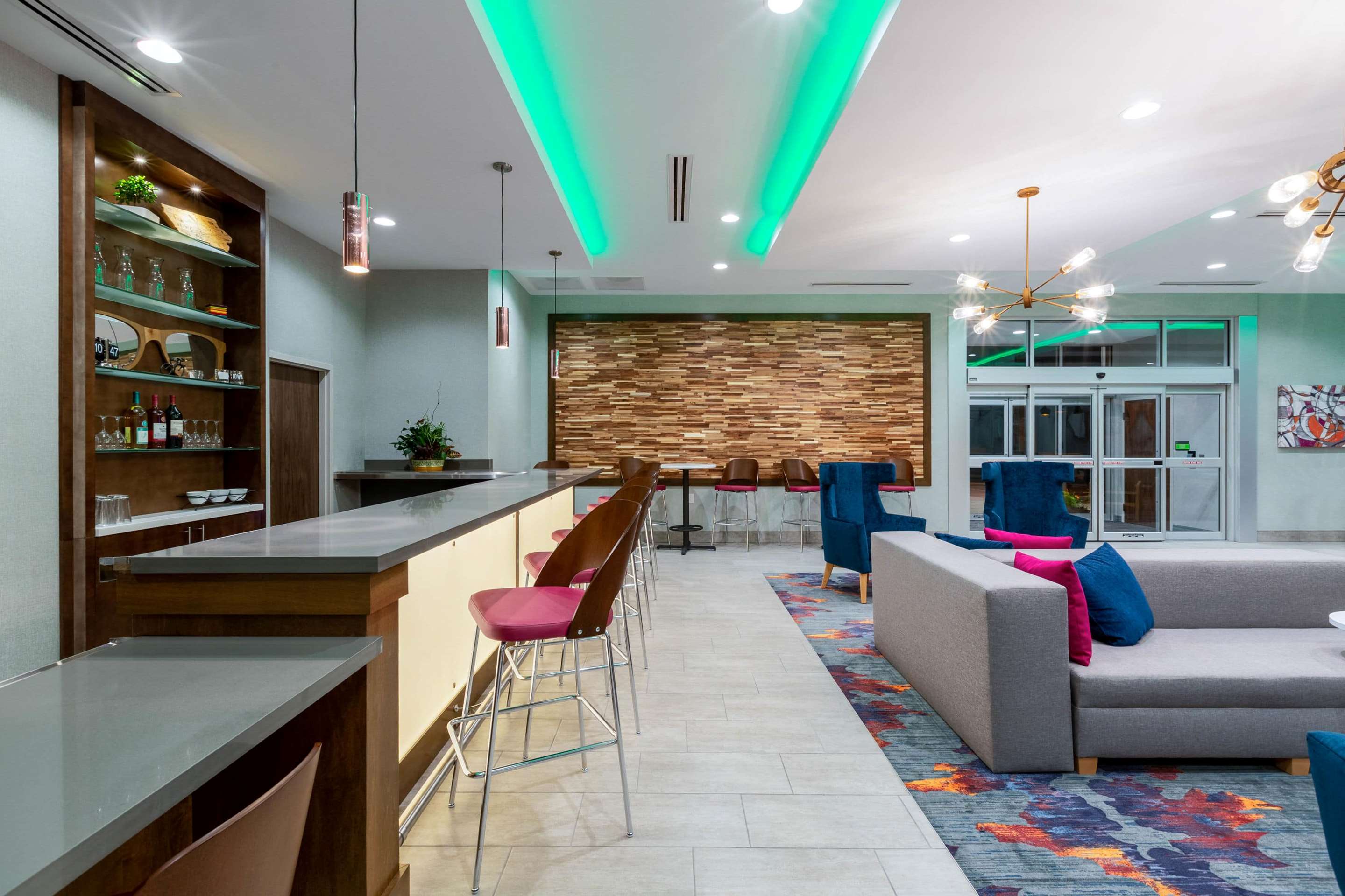 BarLounge | La Quinta by Wyndham Altoona Des Moines