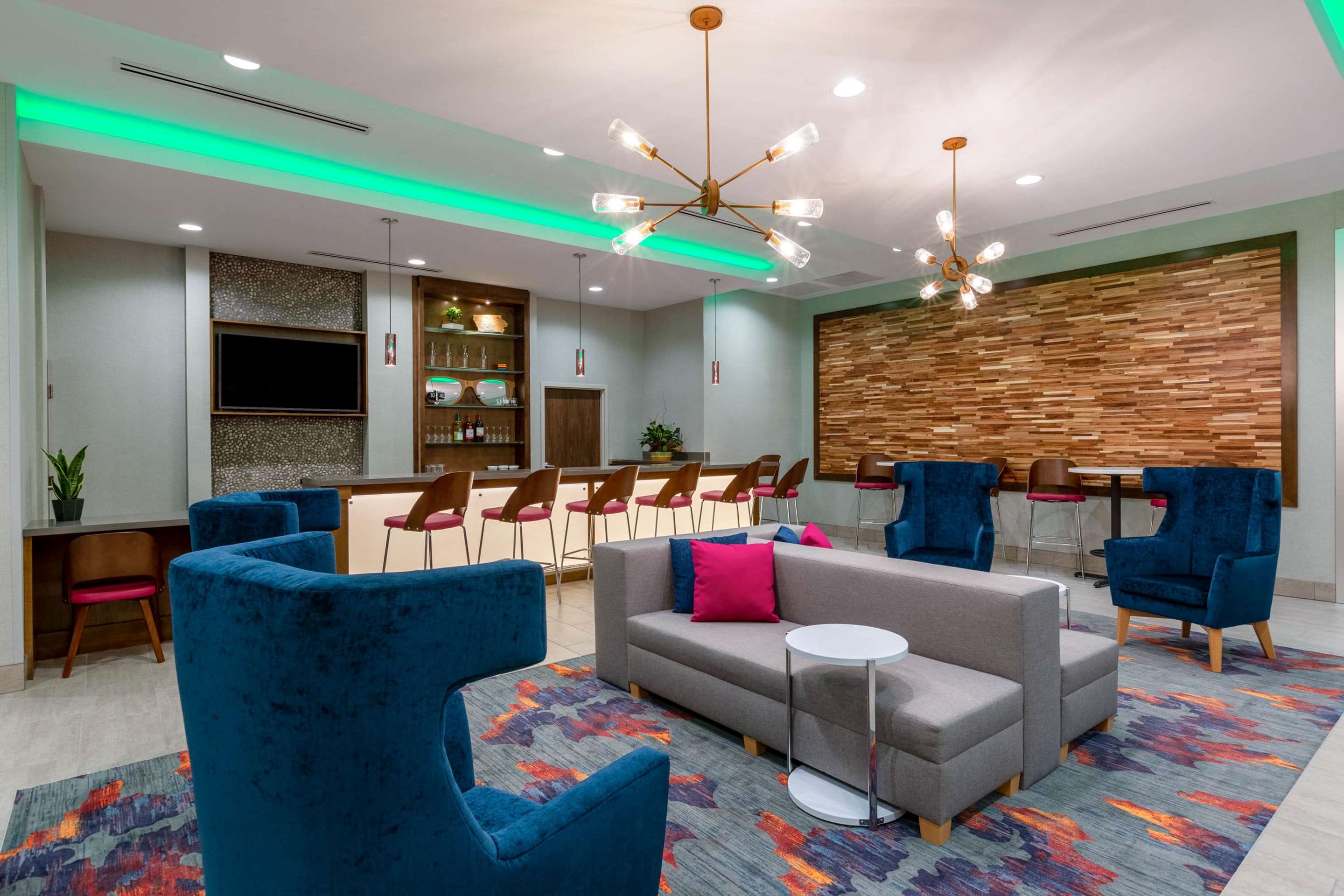 BarLounge | La Quinta by Wyndham Altoona Des Moines
