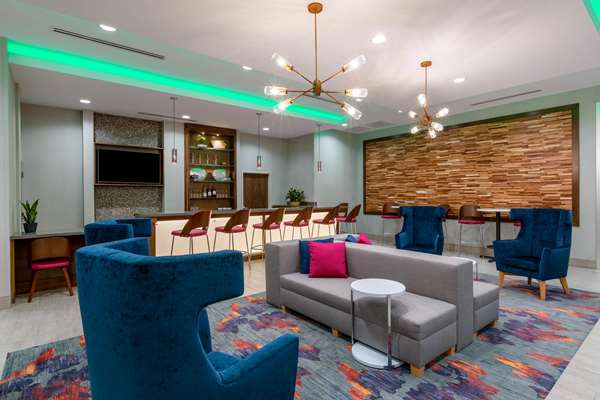 Bar - La Quinta Inn & Suites Altoona - I-80, Exit 142