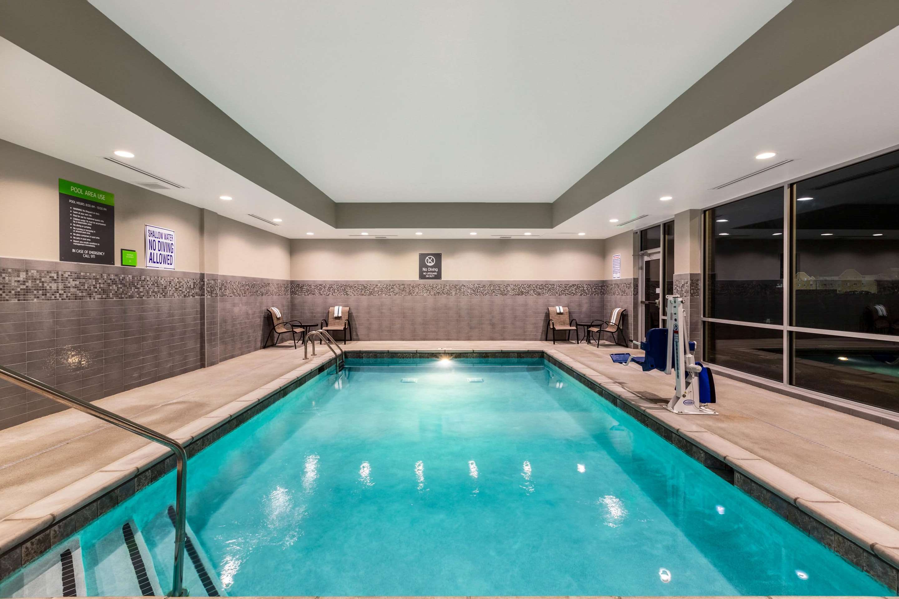 Pool | La Quinta by Wyndham Altoona Des Moines