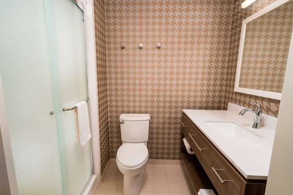  - Home2 Suites by Hilton Bakersfield