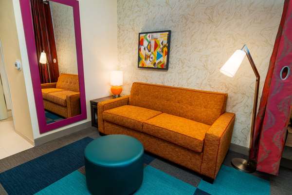  - Home2 Suites by Hilton Bakersfield