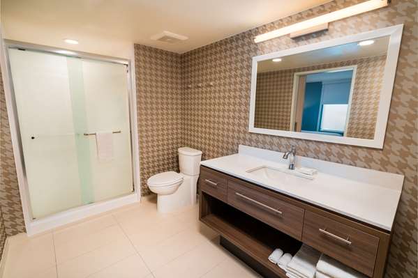  - Home2 Suites by Hilton Bakersfield