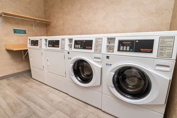  - Home2 Suites by Hilton Bakersfield