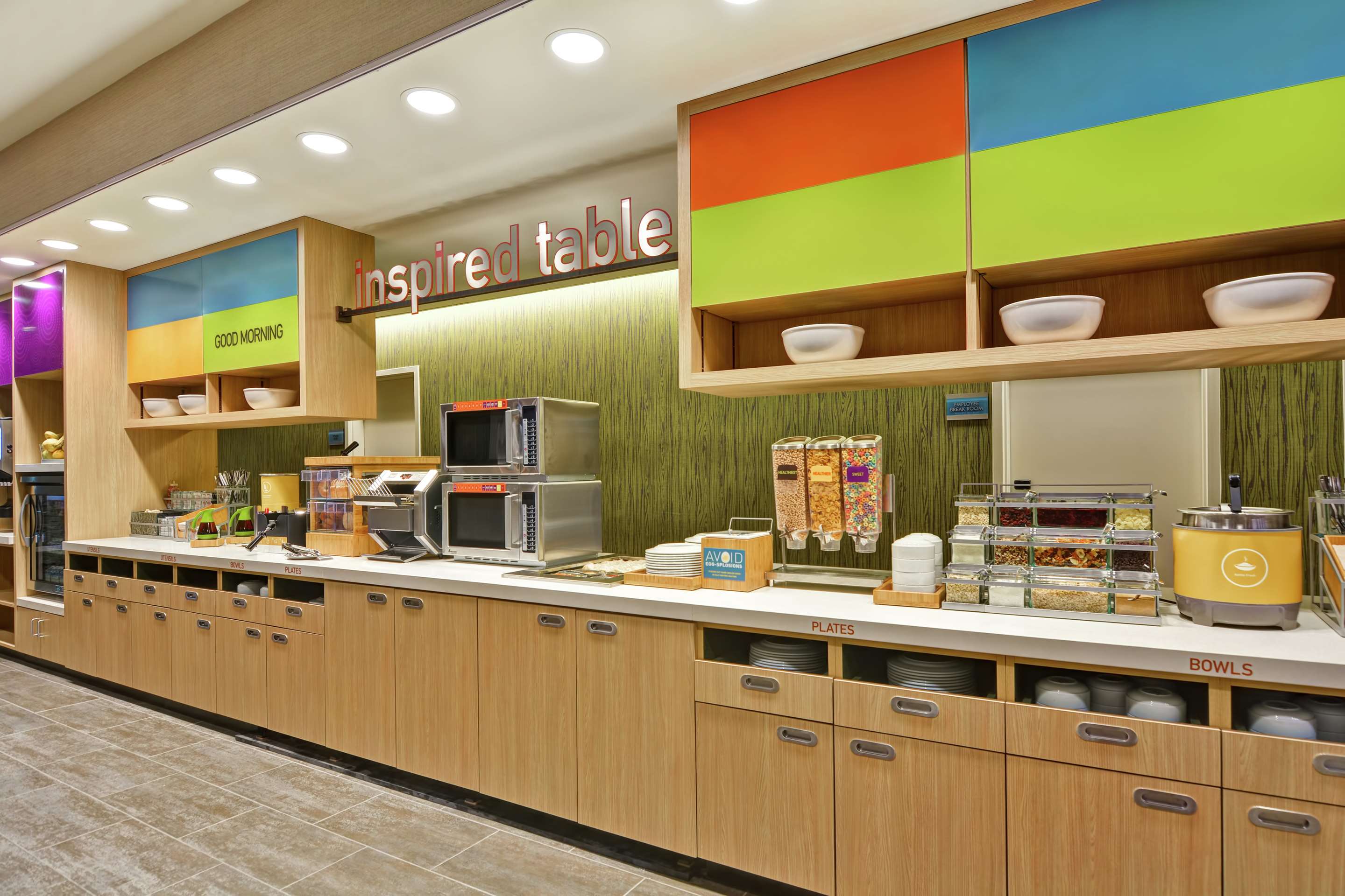 Breakfast Area | Home2 Suites by Hilton Charlotte Piper Glen