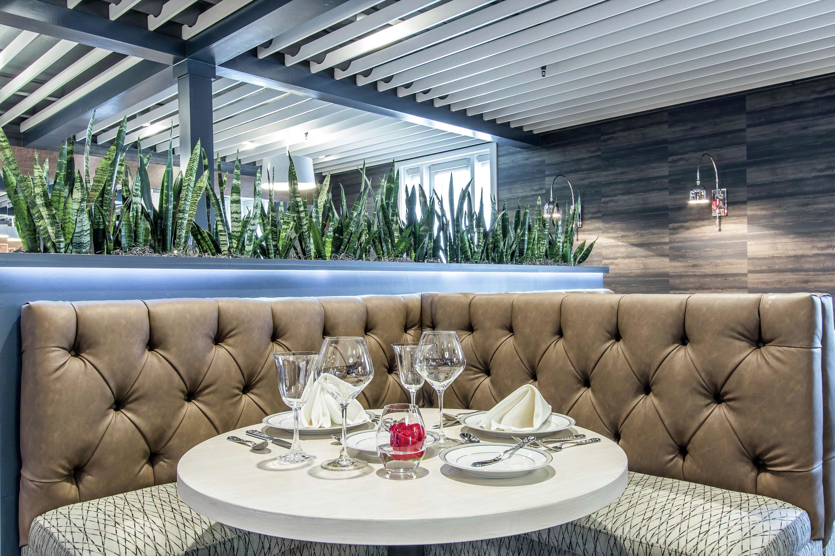 Restaurant | The Burgundy Hotel, Tapestry Collection by Hilton