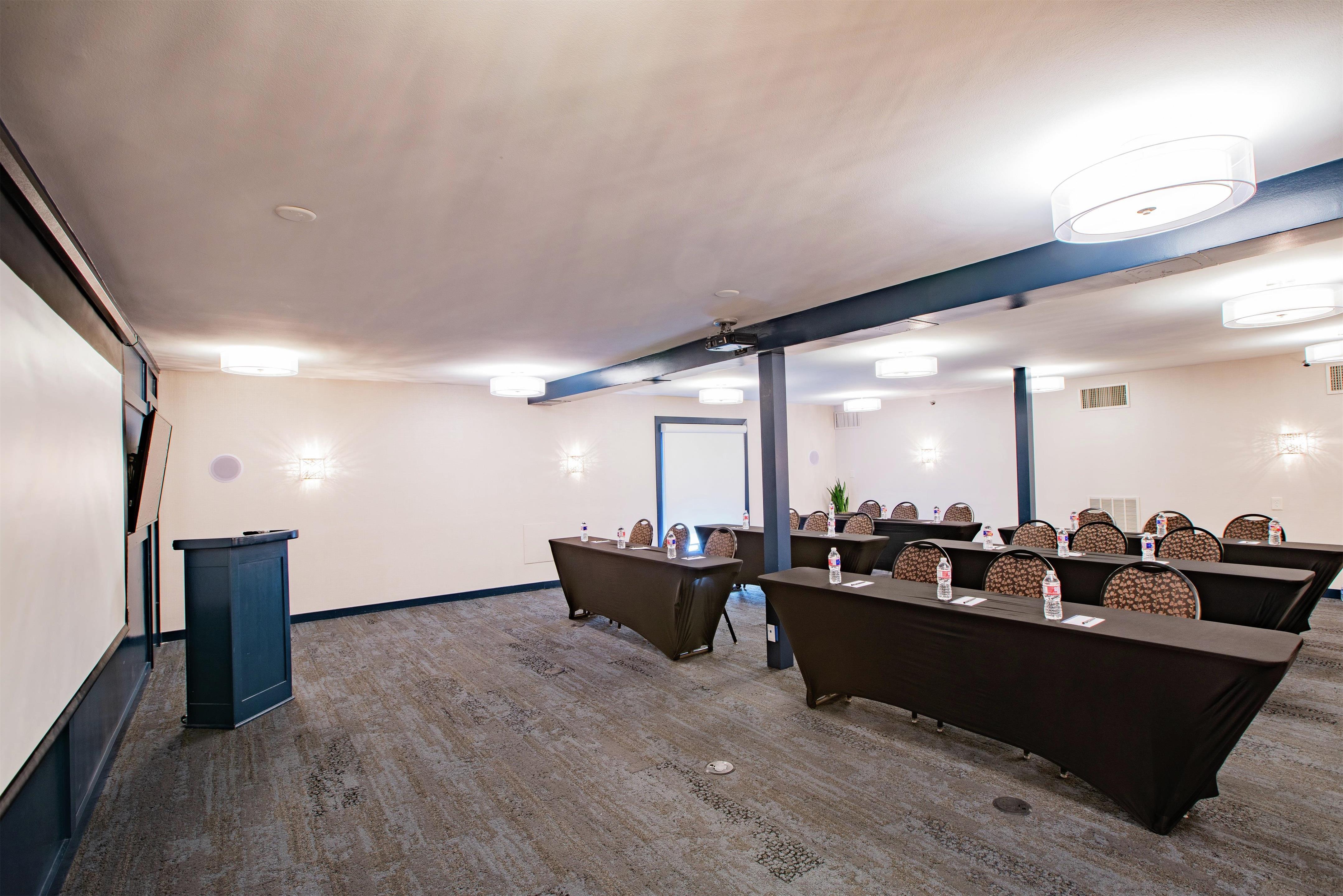 Meeting Room | The Burgundy Hotel, Tapestry Collection by Hilton