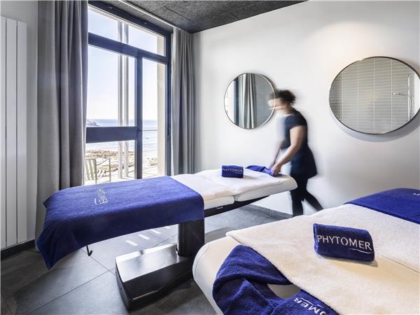 On-Site,Property Amenity,Miscellaneous,Recreation,Fitness Center