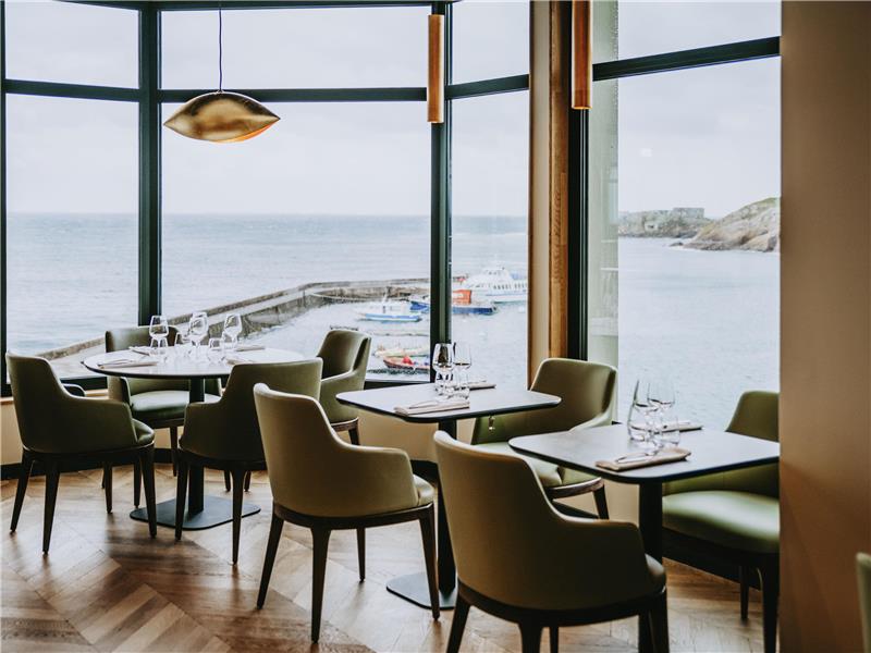 Dining,Dining Area,Restaurant,On-Site