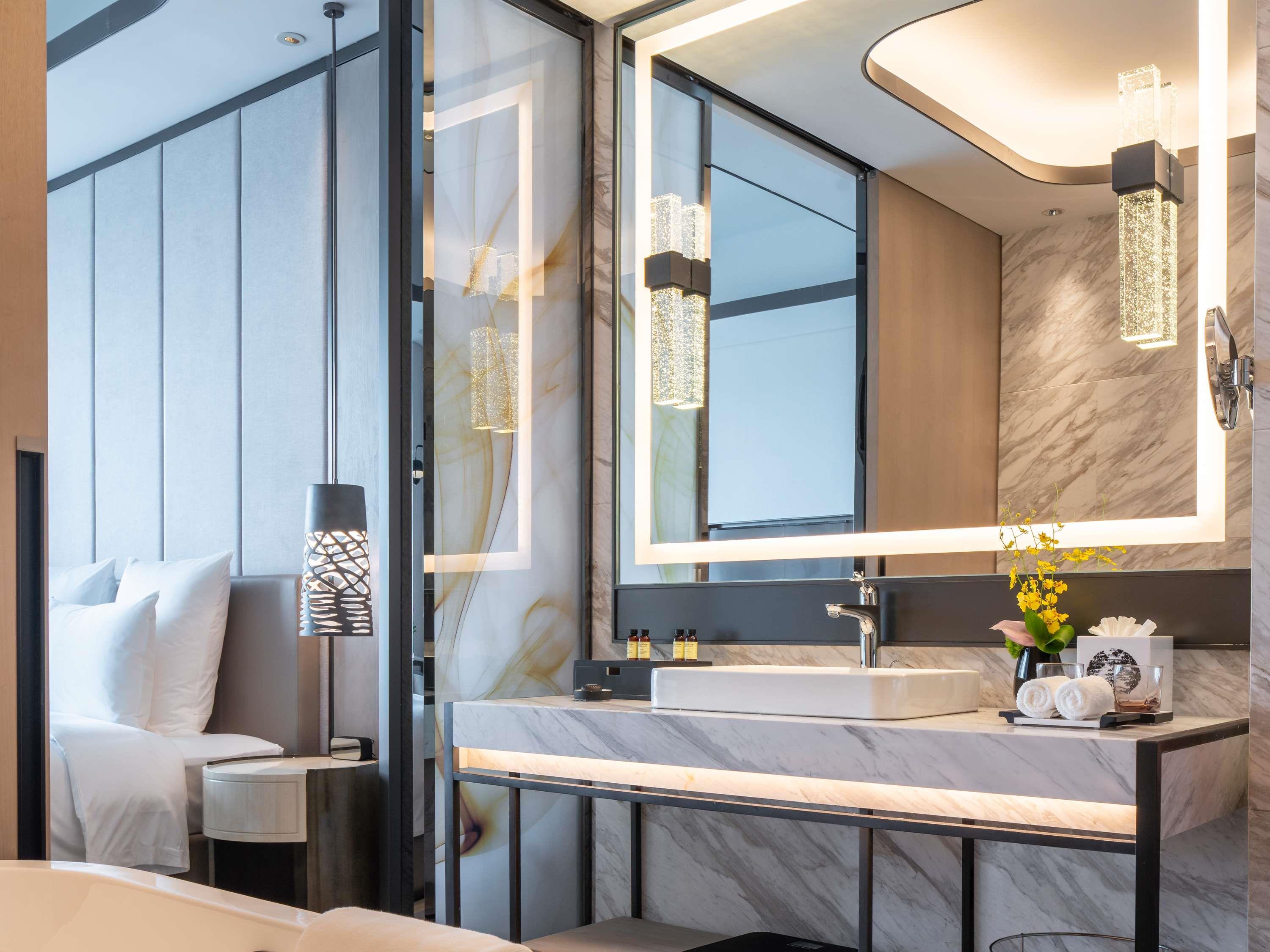 Pullman Zhouzhuang Room Type - Superior Room with 1 kingsize bed, City side