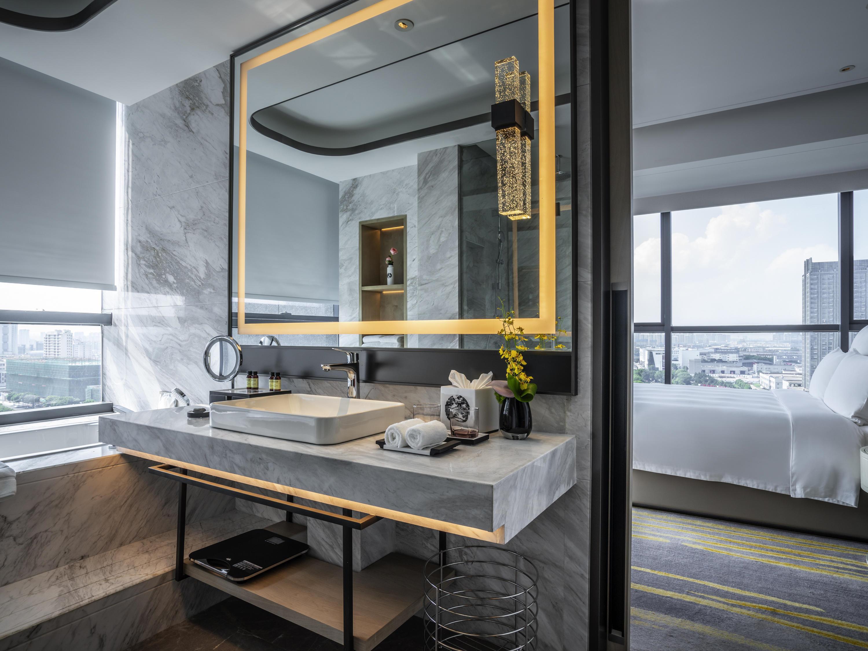 Pullman Zhouzhuang Room Type - DELUXE EXECUTIVE ROOM, Lounge Access, 1 King-Size Bed