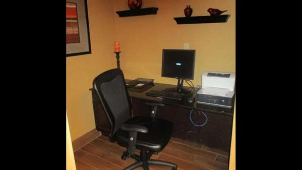 Conference Area - SureStay Plus Hotel by Best Western Norman