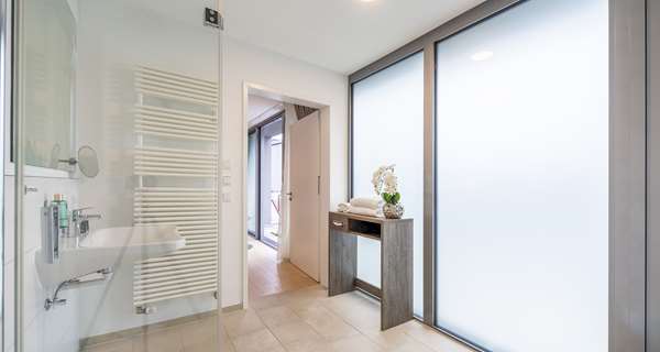 1 King Bed, Junior Suite, Coffee Maker, Wi-Fi, Safe, Desk, Sauna, Full Breakfast