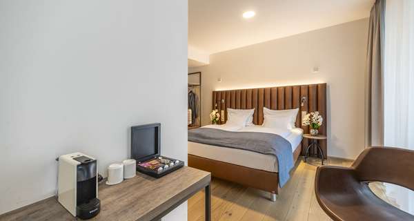 1 King Bed, Comfort Room, Balcony, Desk, Safe, Wi-Fi, Coffee Maker, Full Breakfast