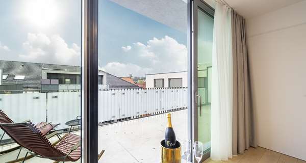 1 King Bed, Junior Suite, Coffee Maker, Wi-Fi, Safe, Desk, Sauna, Full Breakfast