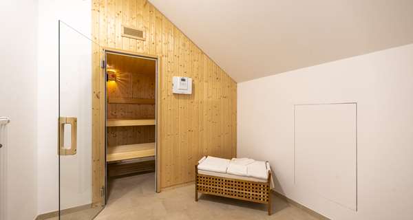 1 King Bed, Junior Suite, Coffee Maker, Wi-Fi, Safe, Desk, Sauna, Full Breakfast
