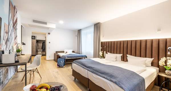 1 King Bed, Junior Suite, Anteroom, Wi-Fi, Coffee Maker, Full Breakfast