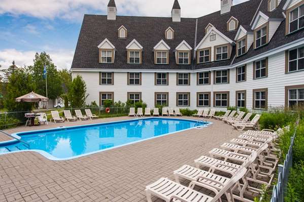 Pool - Hotel Gite du Mont-Albert Sainte Anne des Monts