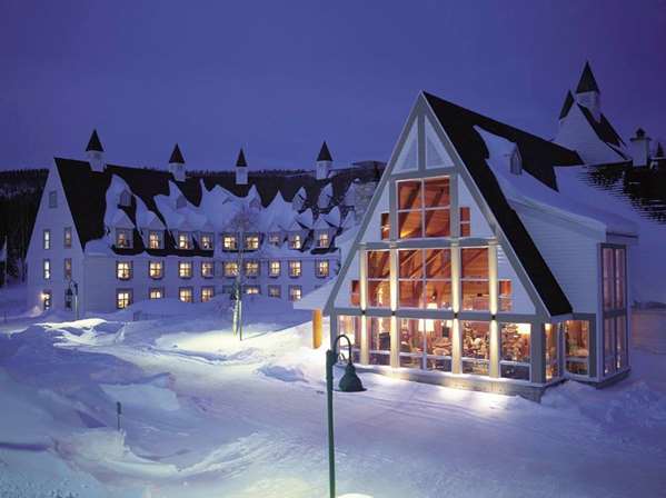 Exterior view - Hotel Gite du Mont-Albert Sainte Anne des Monts