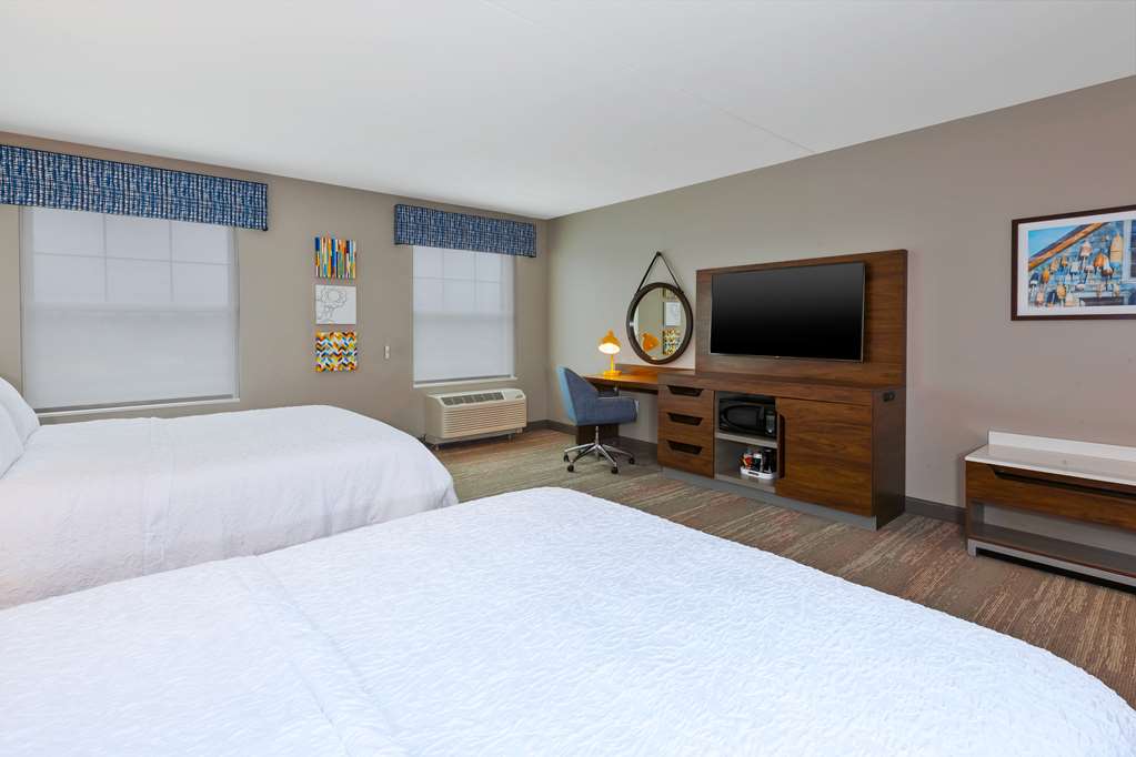 Hampton Inn by Hilton Cape Cod Canal Room Type - LG 2QN ROOM W MICRO FRDGE