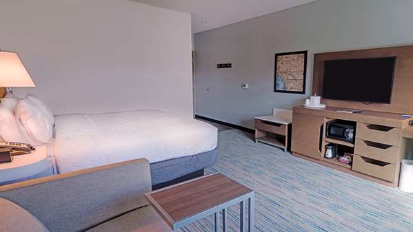  - Hampton Inn Downtown Riverside