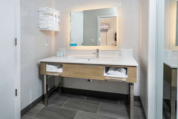  - Hampton Inn & Suites Santa Maria