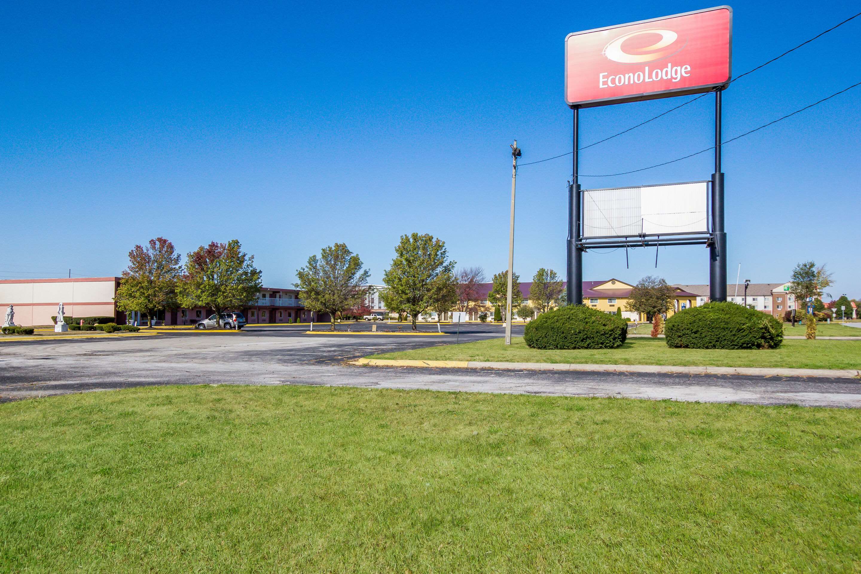 Hotel exterior | Econo Lodge