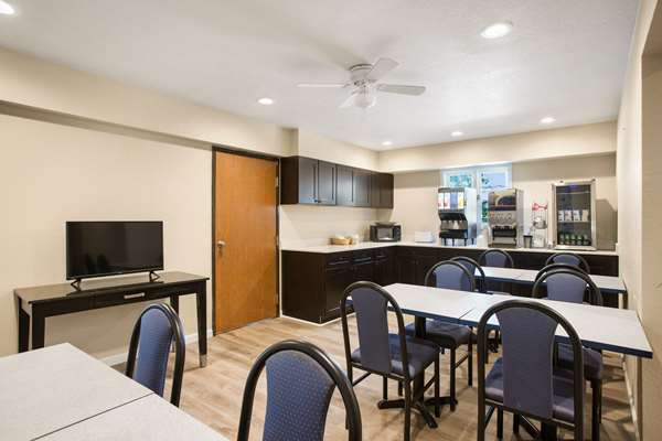 Amenities - Rodeway Inn & Suites Mackinaw City - I-85, Exit 339